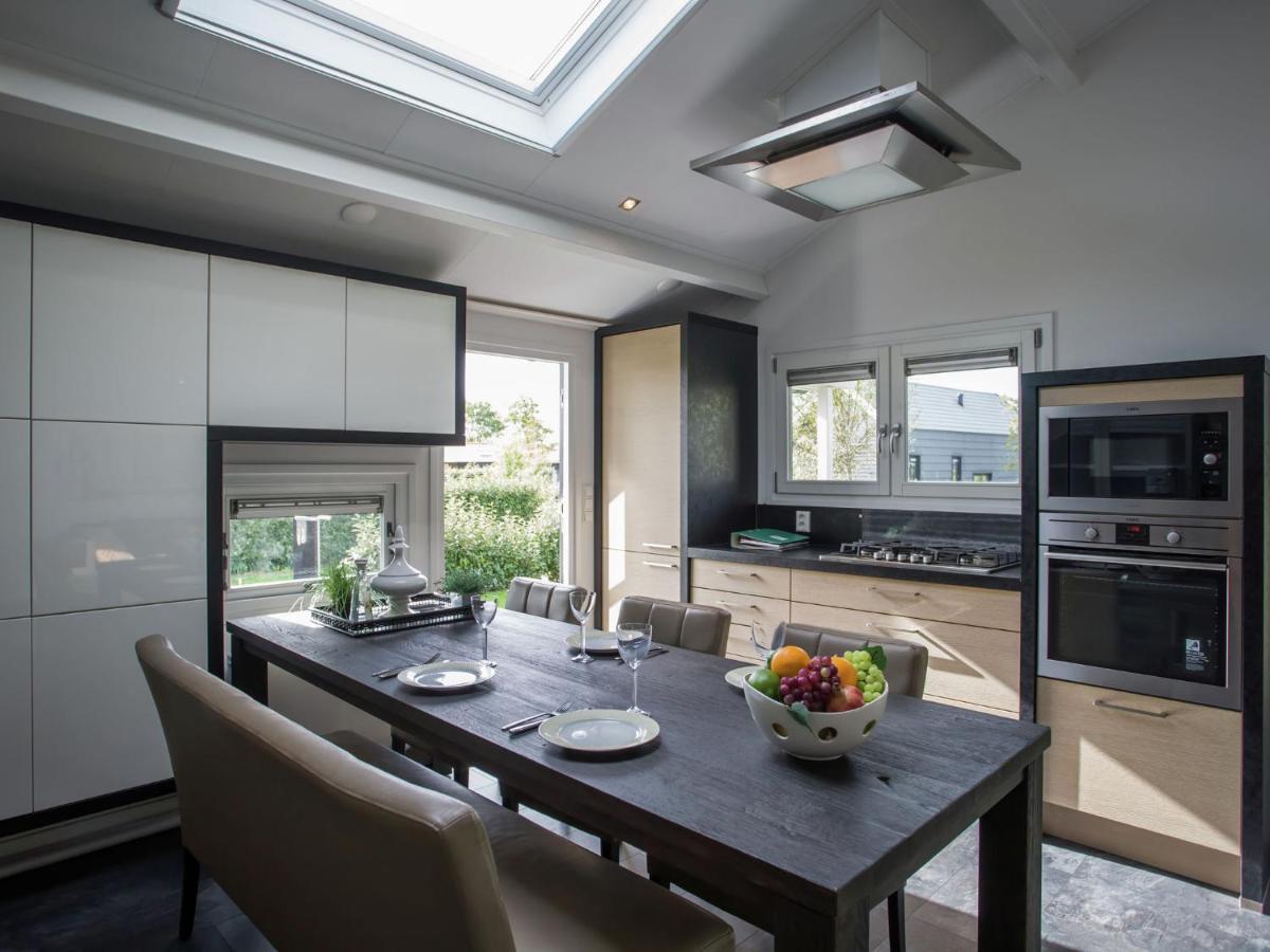 Holiday Home In Kattendijke With Terrace ภายนอก รูปภาพ