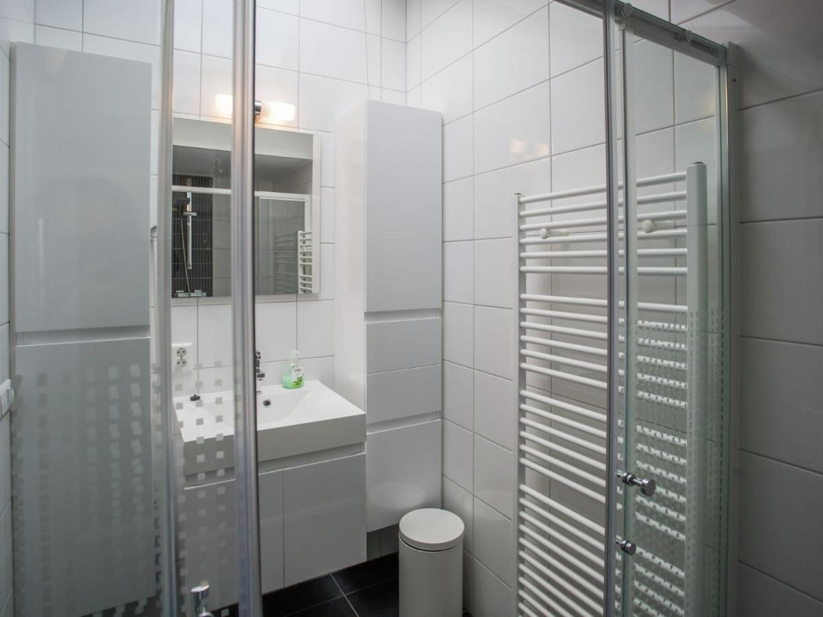 Holiday Home In Kattendijke With Terrace ภายนอก รูปภาพ