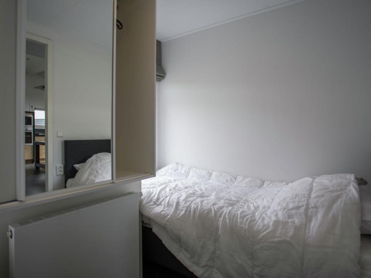 Holiday Home In Kattendijke With Terrace ภายนอก รูปภาพ